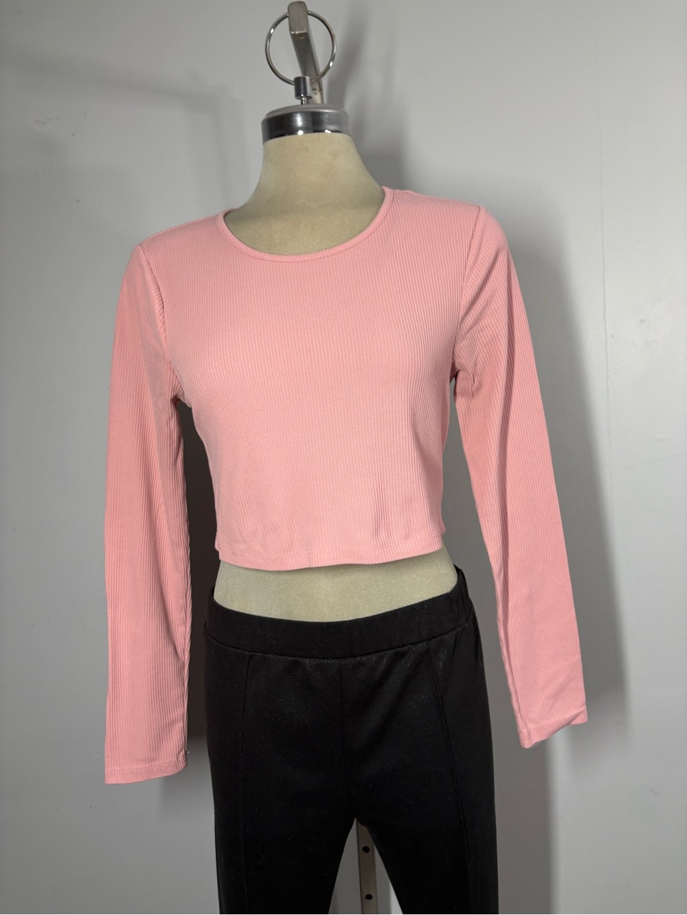 Streetwear Society Ribbed Long-Sleeve Crop Top - Light Pink